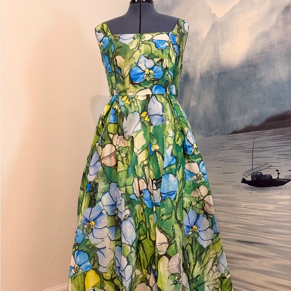 Maxi Linen Stained Glass Floral Pattern Elegant Dress - Picture 2 of 6